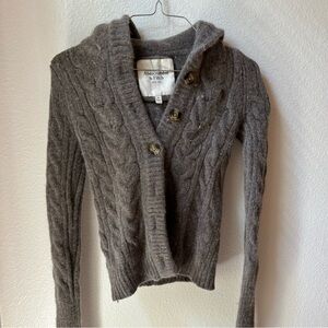 *SOLD* Y2K Abercrombie cardigan